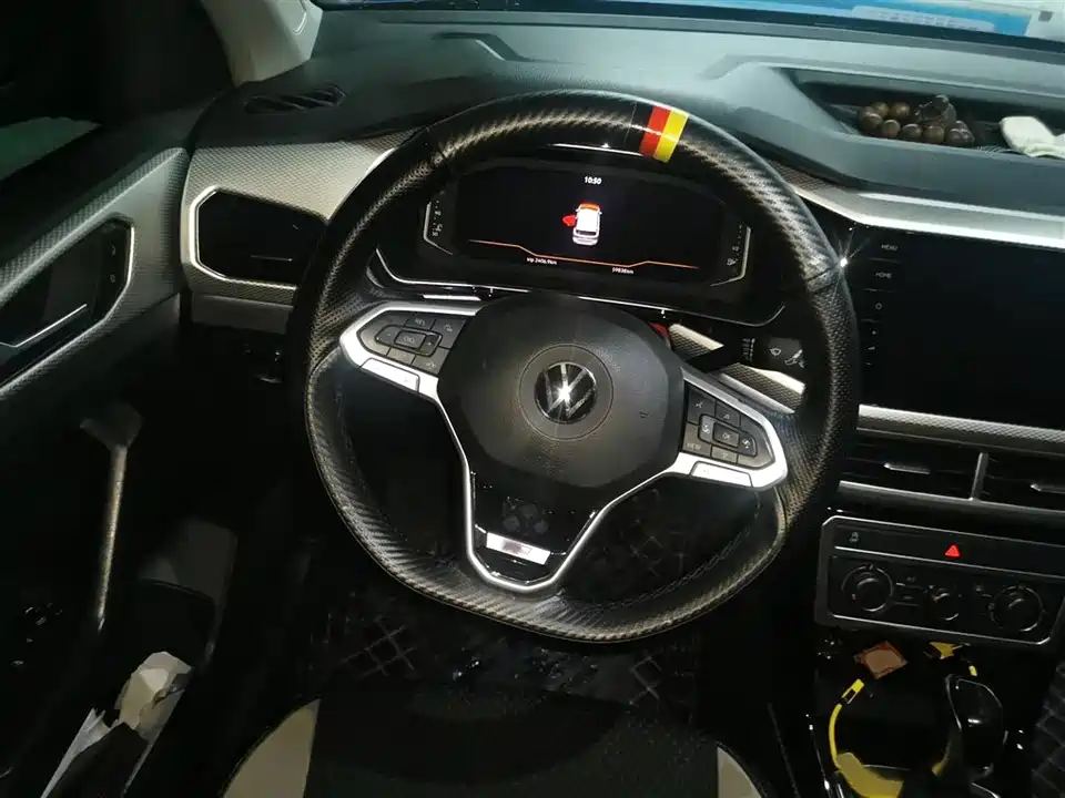 Volkswagen Exploring the shadow