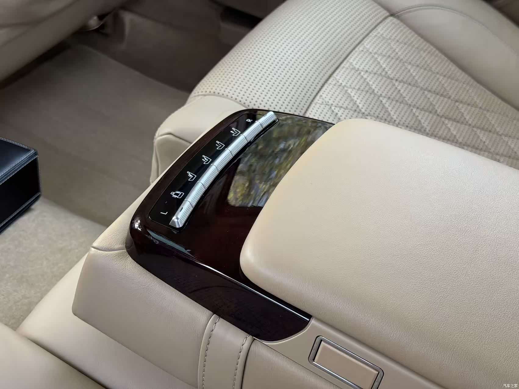 Mercedes-Benz S-Class, 2015 27