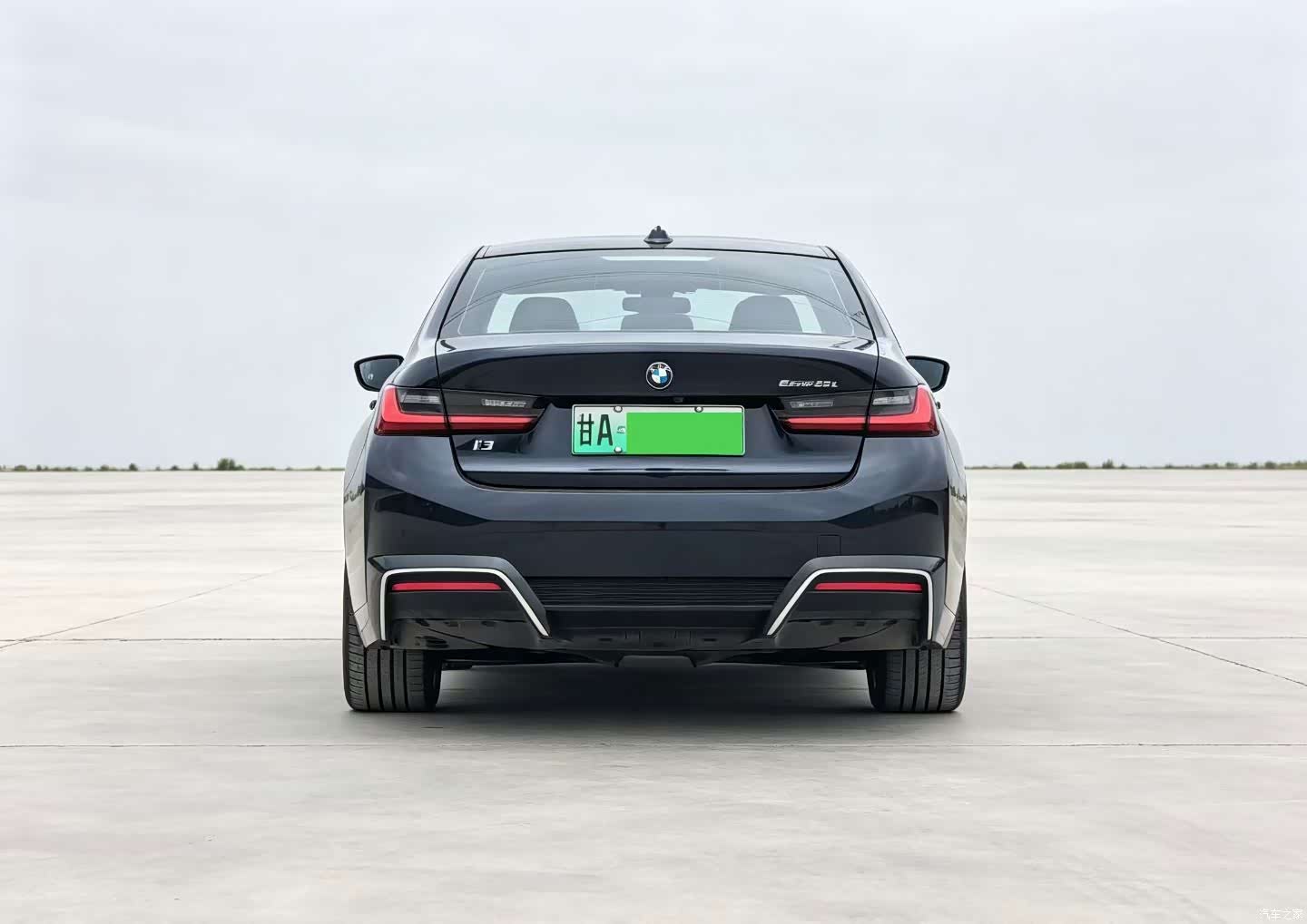 BMW i3, 2023 все фото
