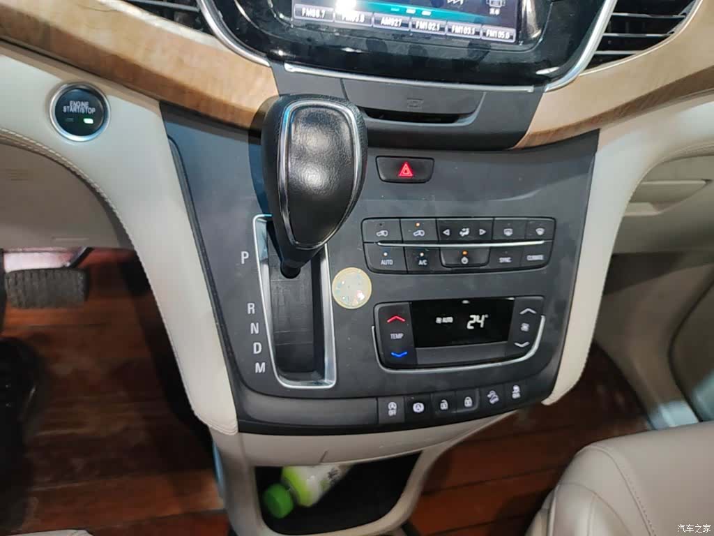 Buick GL8, 2017 14