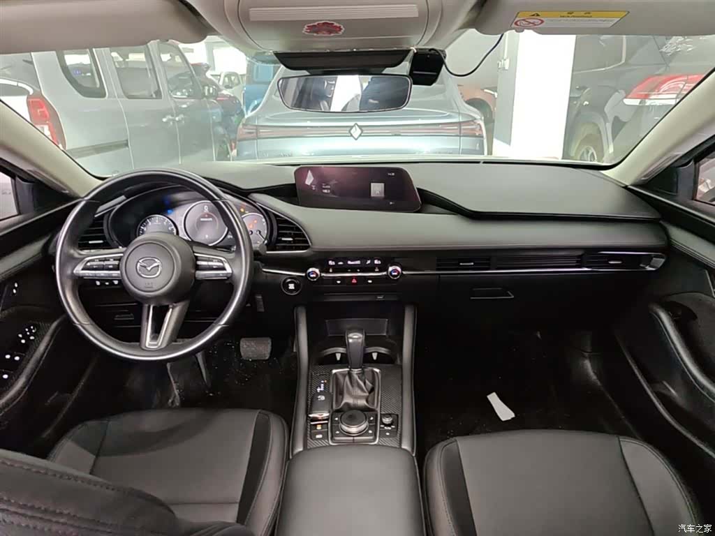 Mazda Mazda3, 2021 10