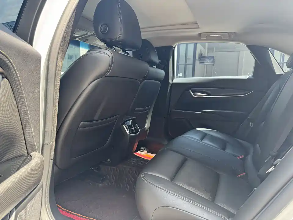 Cadillac XTS