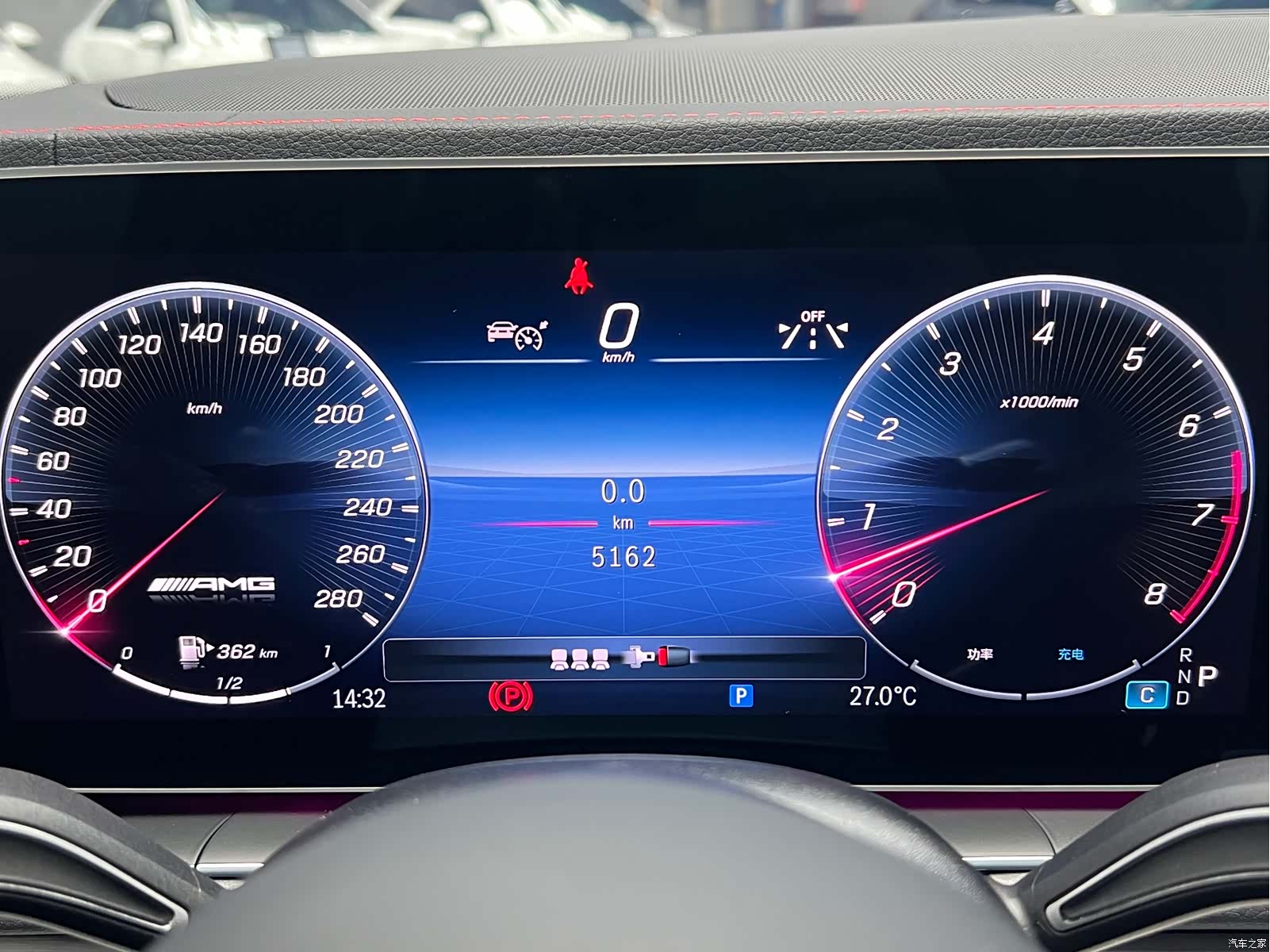 Mercedes-Benz GLE, 2025 12