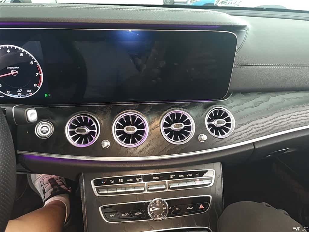 Mercedes-Benz E-Class, 2019 13