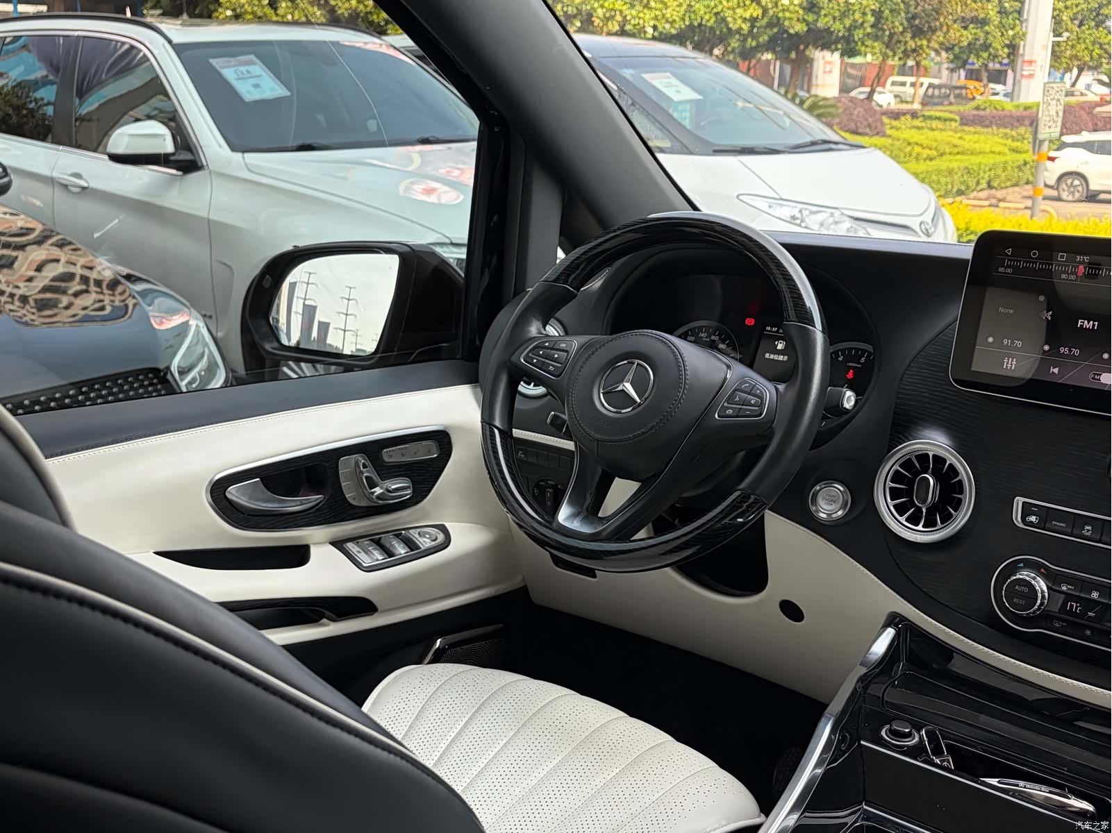 Mercedes-Benz 7, 2023 20