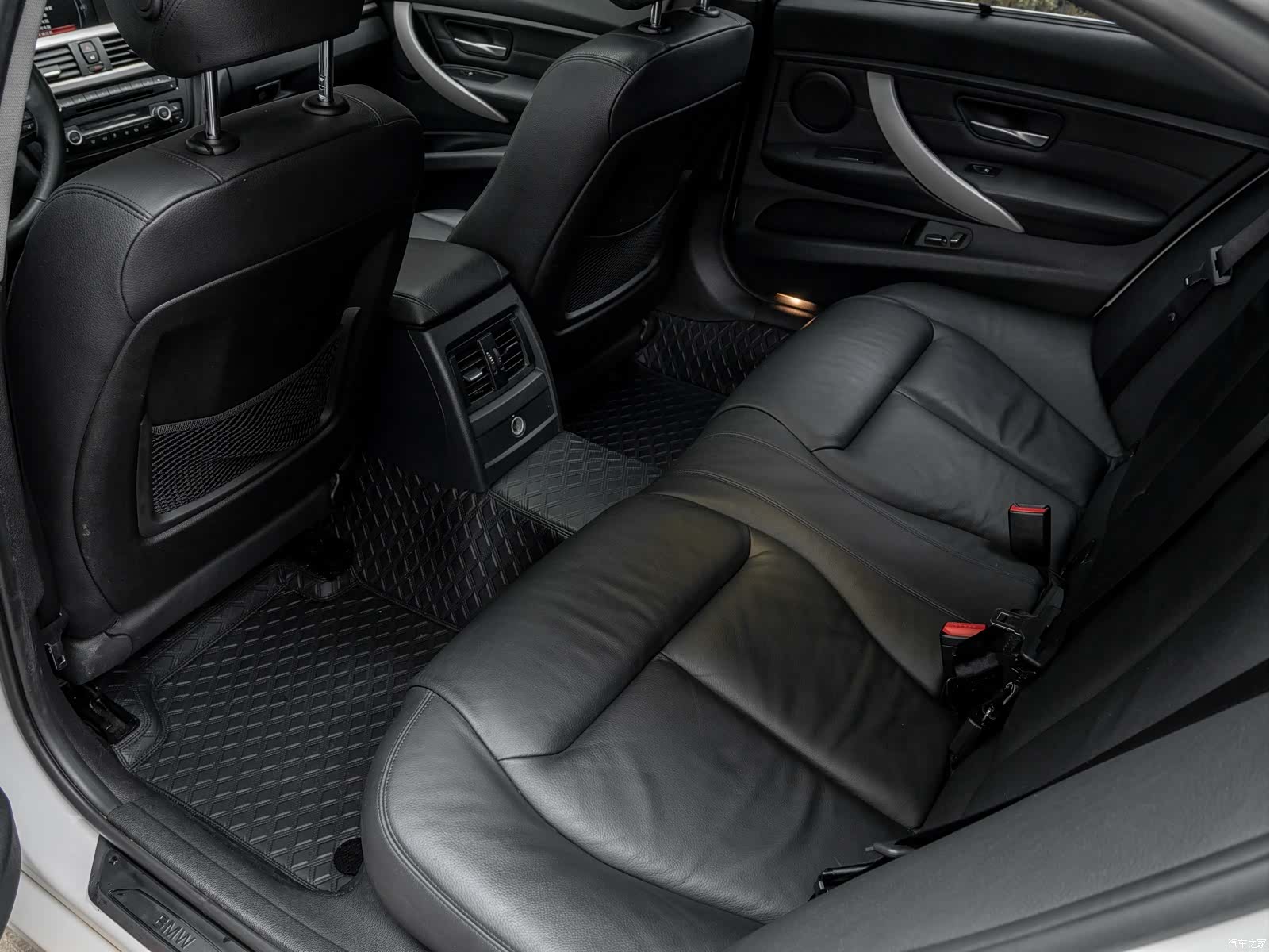 BMW 3 Series, 2015 7