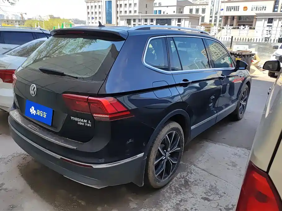 Volkswagen Tiguan L