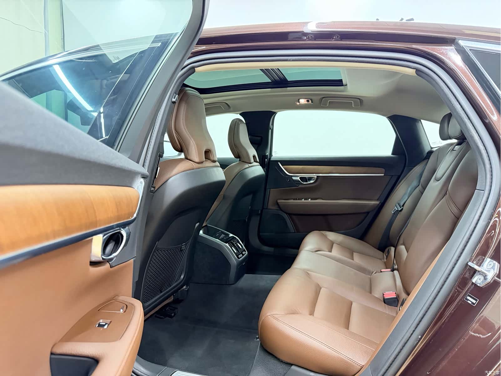 Volvo S90, 2018 23