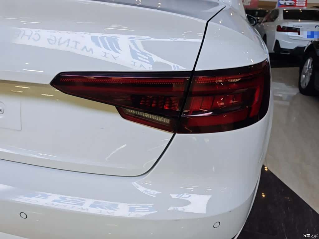 Audi A4L, 2018 8