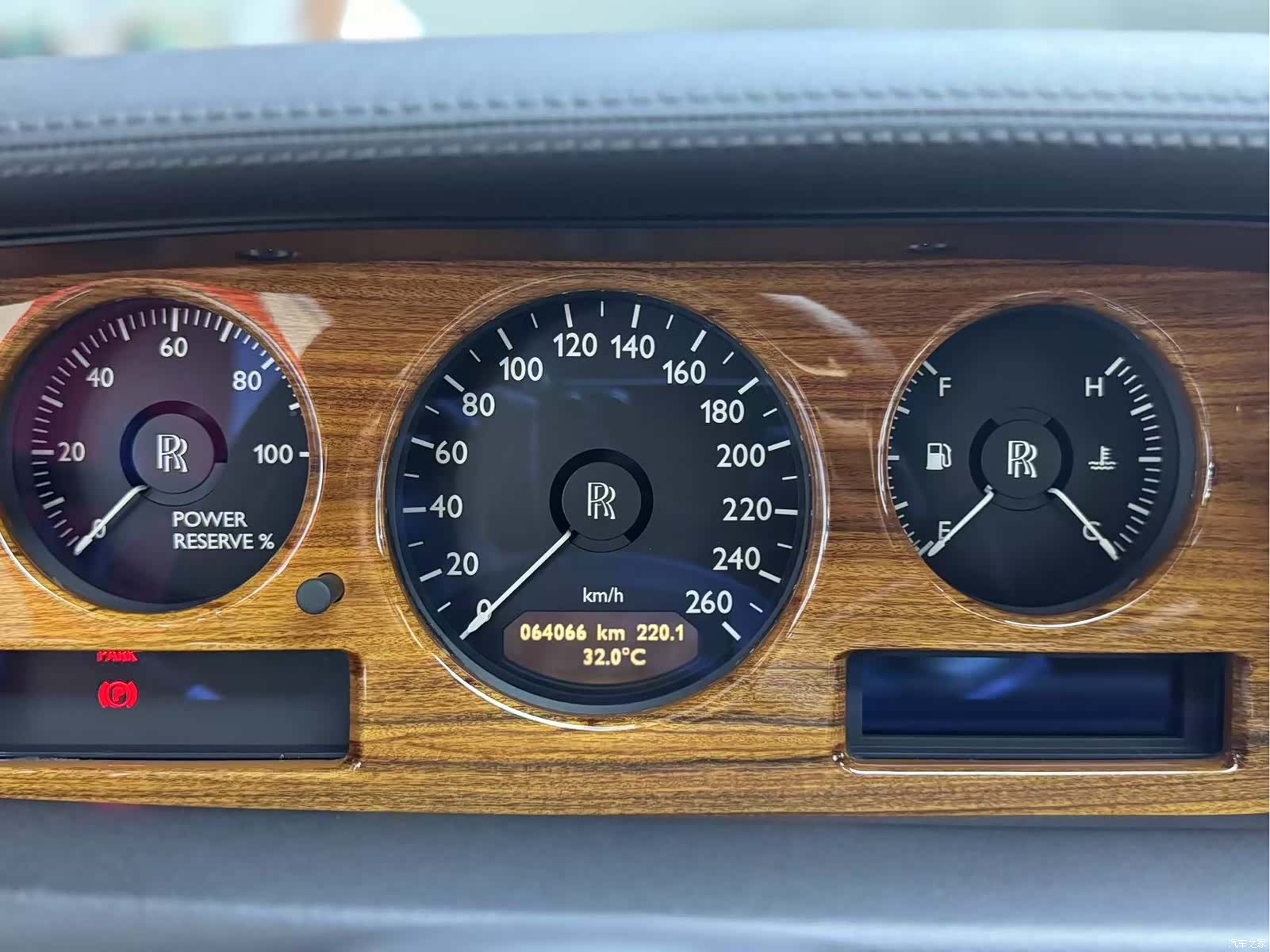 Rolls-Royce Phantom, 2016 17