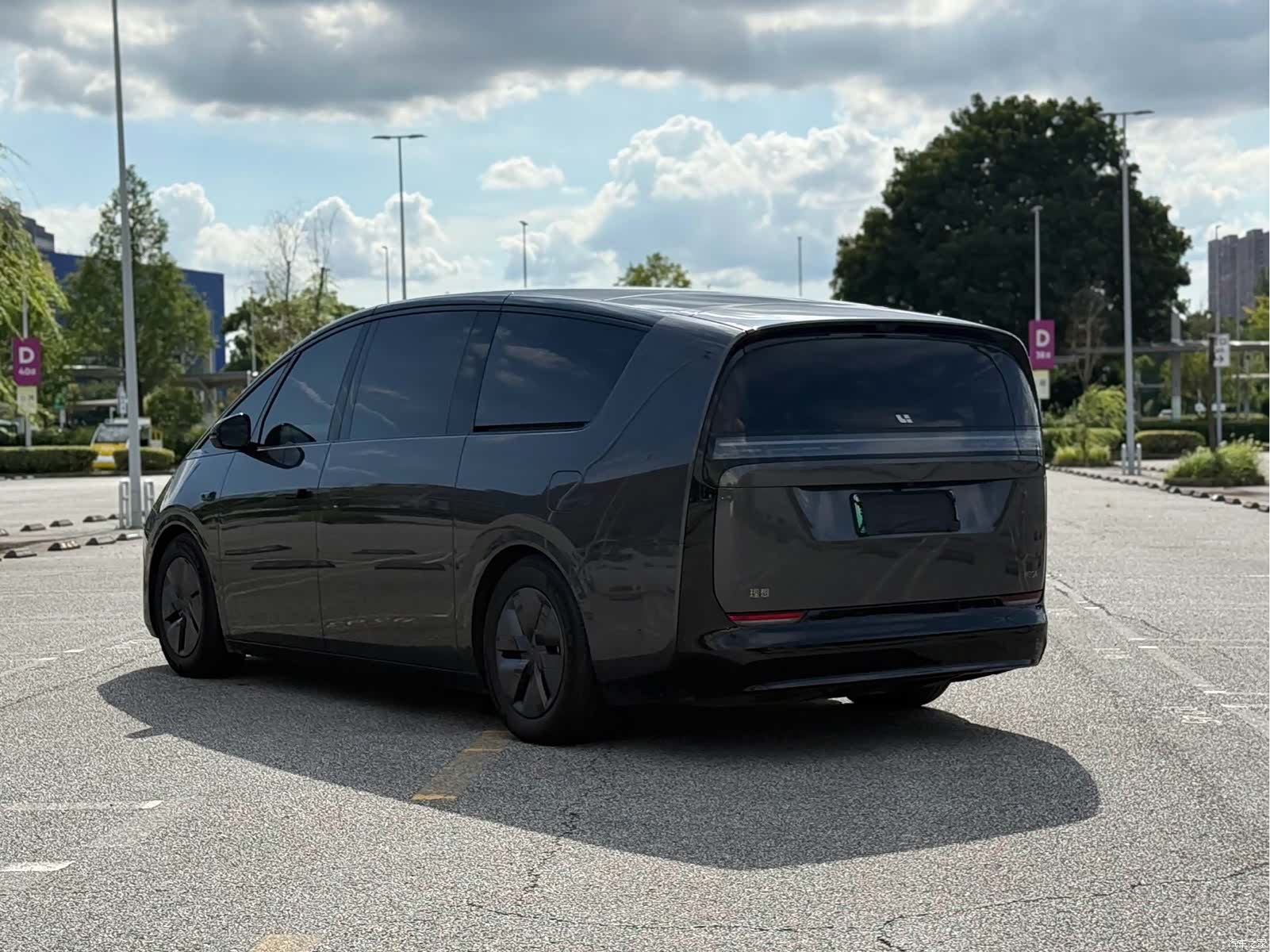 Li Auto MEGA, 2026 7