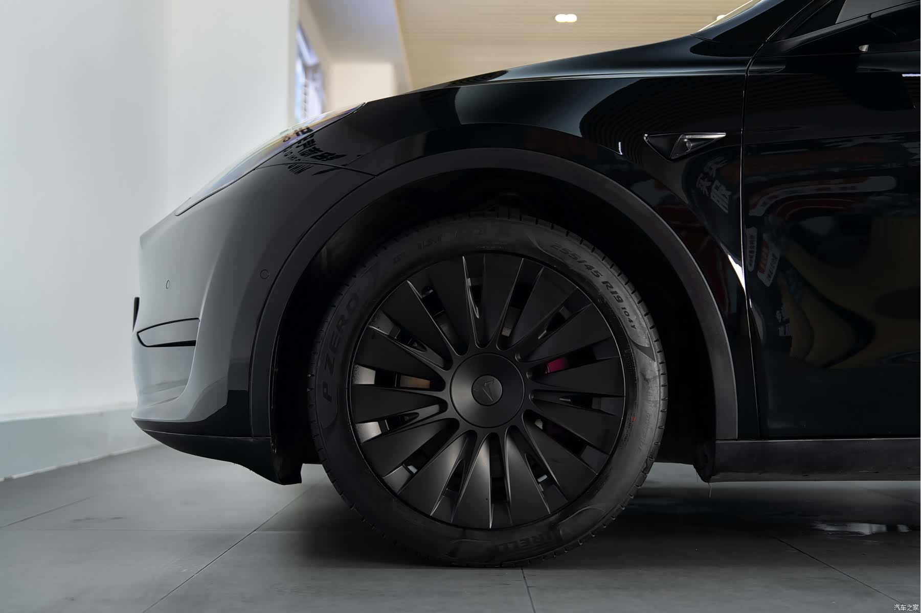 Tesla Model Y, 2023 8