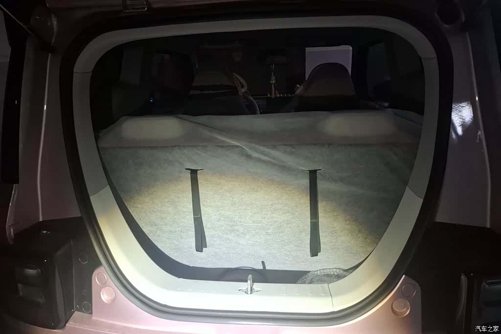 Geely Panda, 2025 4