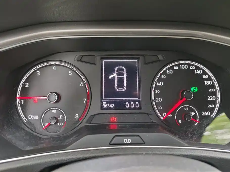 Volkswagen T-ROC exploring Songs