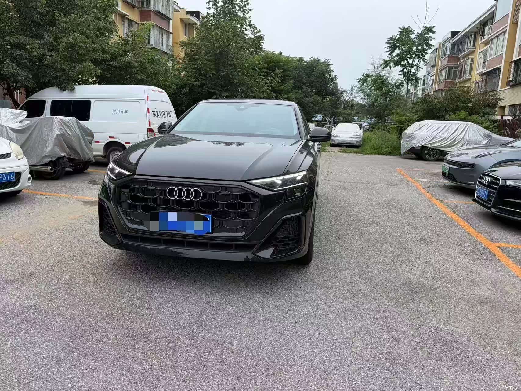 Audi Q8, 2025 1