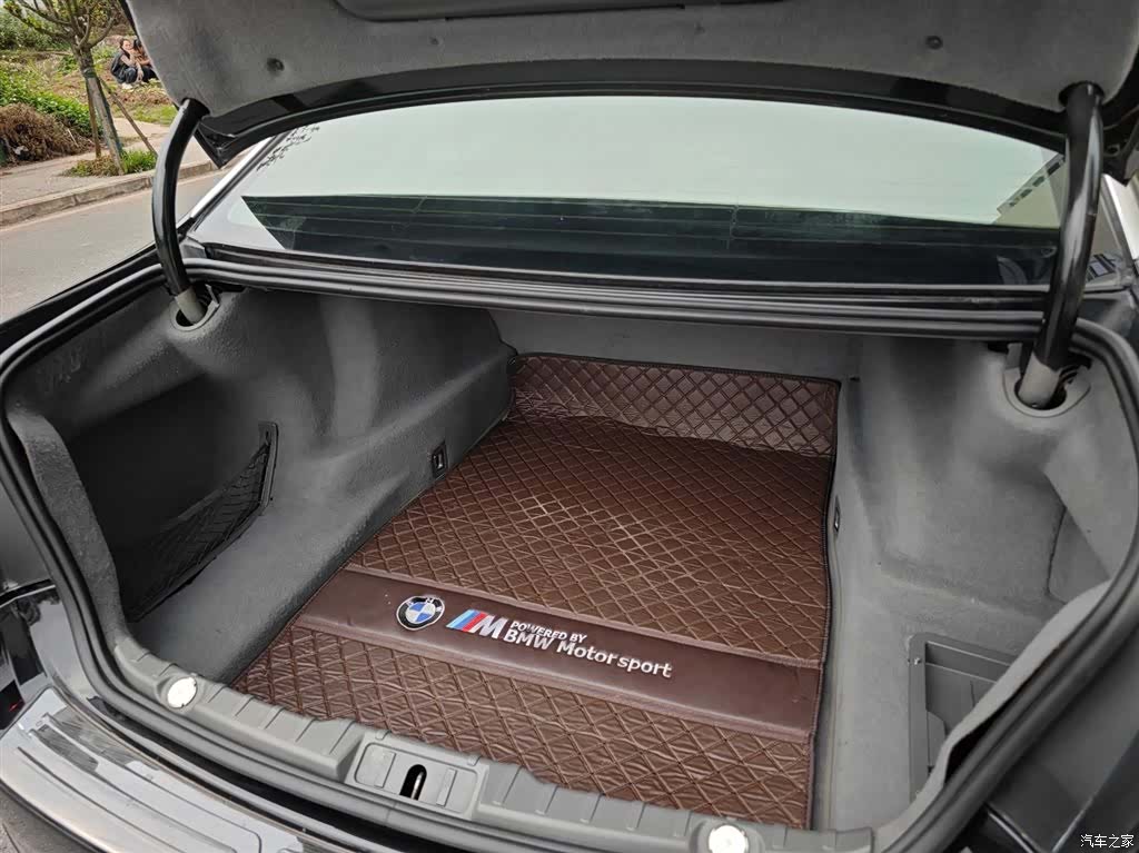 BMW 7 Series, 2011 15