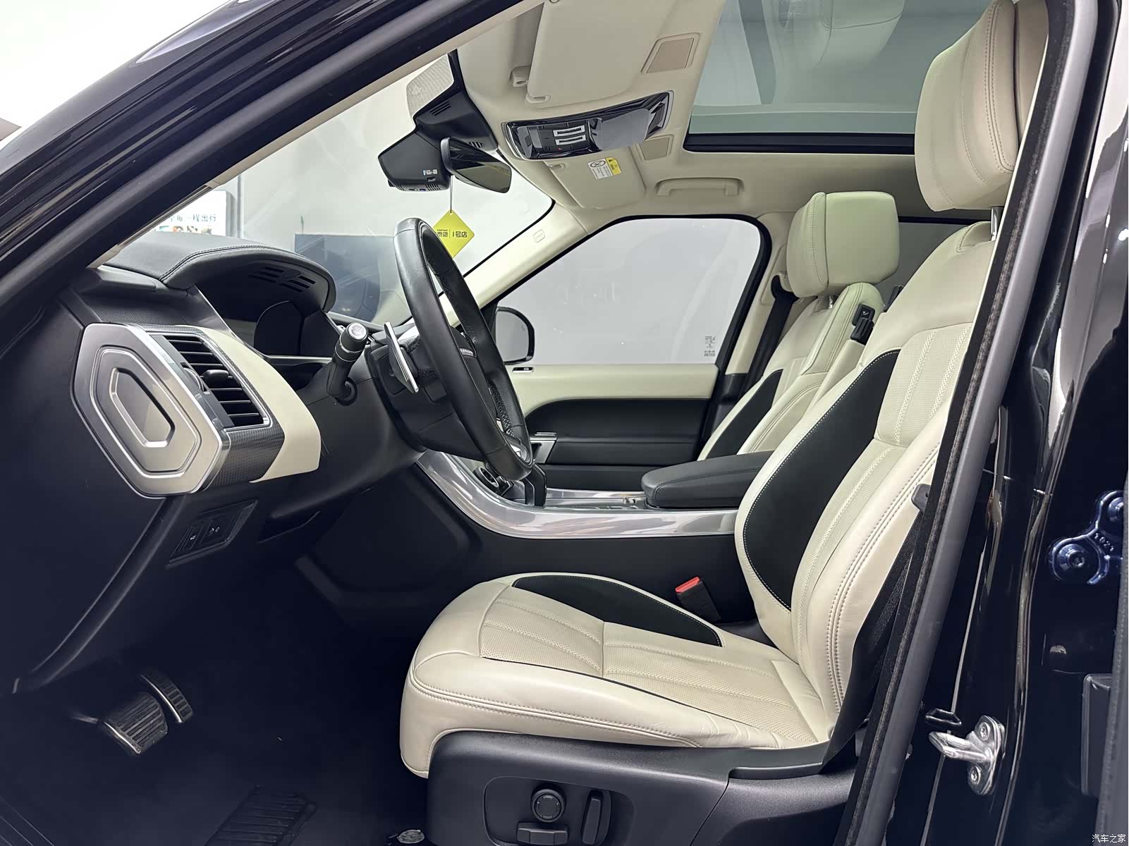 Land Rover Range Rover, 2023 11