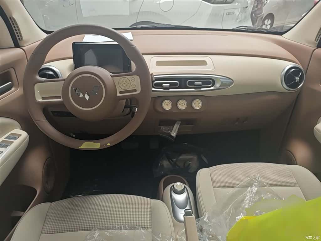 Wuling MINIEV, 2026 10