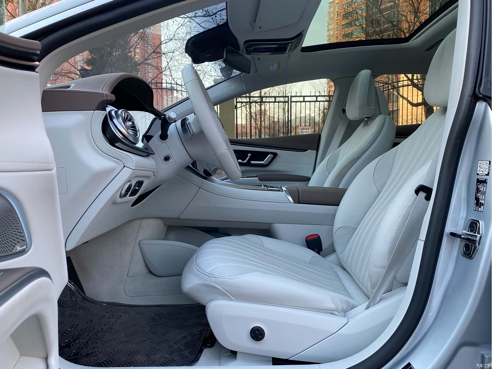 Mercedes-Benz EQS, 2024 8