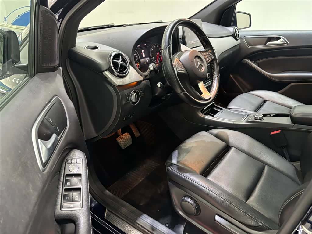Mercedes-Benz B-Class, 2018 14