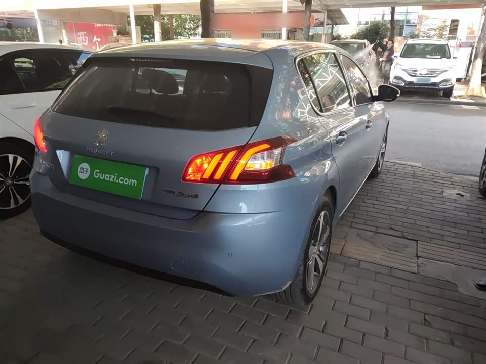 Peugeot 308S
