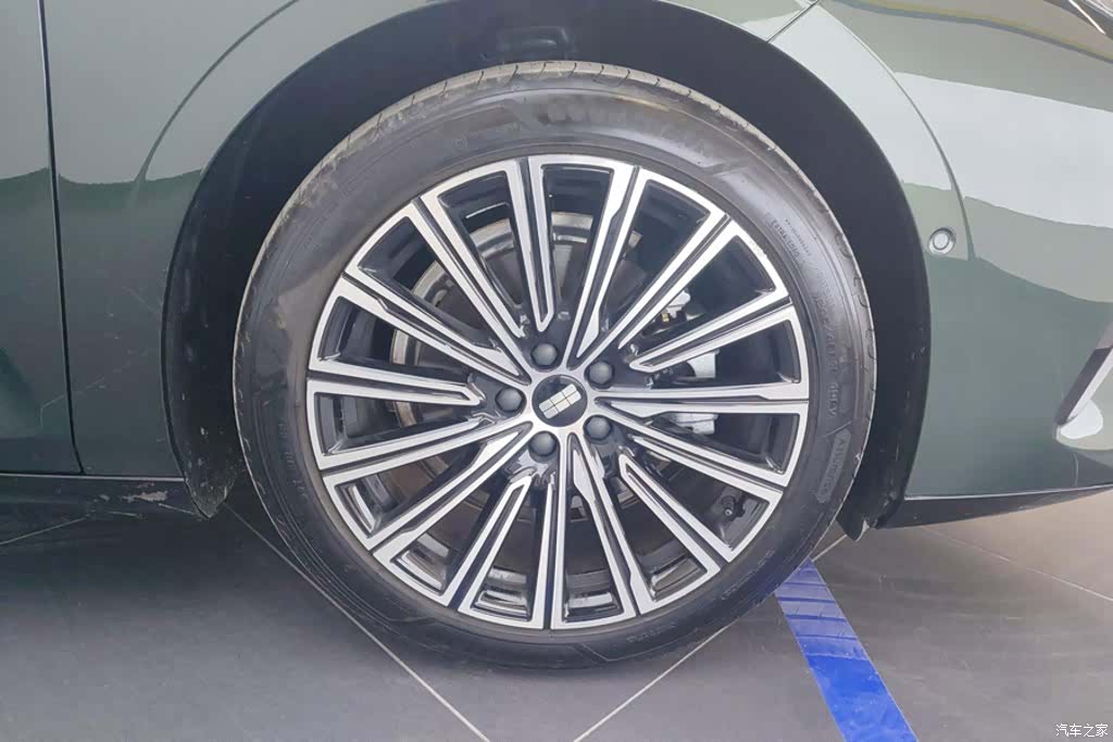 Geely 8, 2025 6