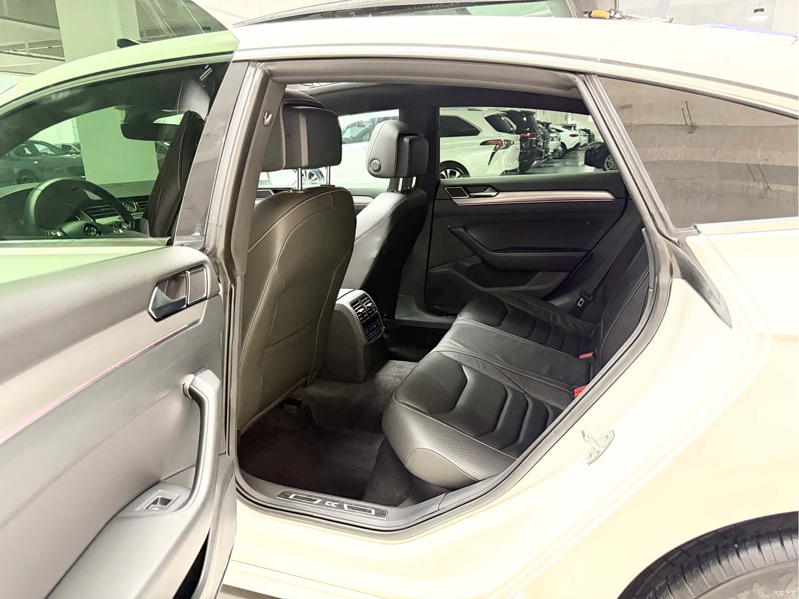 Volkswagen CC, 2020 14
