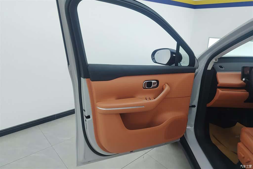 Leapmotor C10, 2025 7
