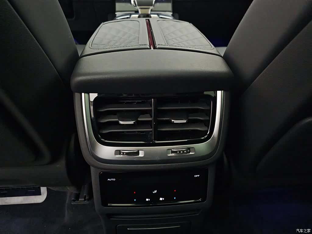 Hongqi E-HS9, 2023 14