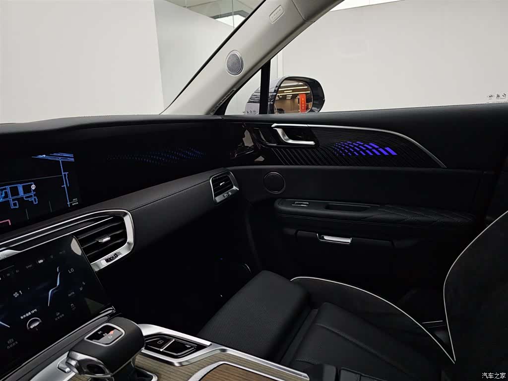 Hongqi E-HS9, 2023 16