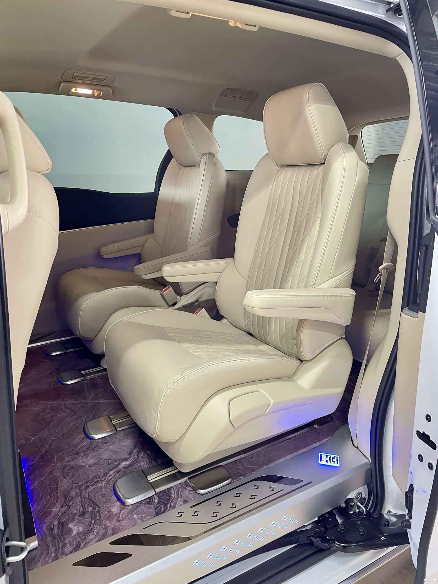Buick GL8, 2025 9