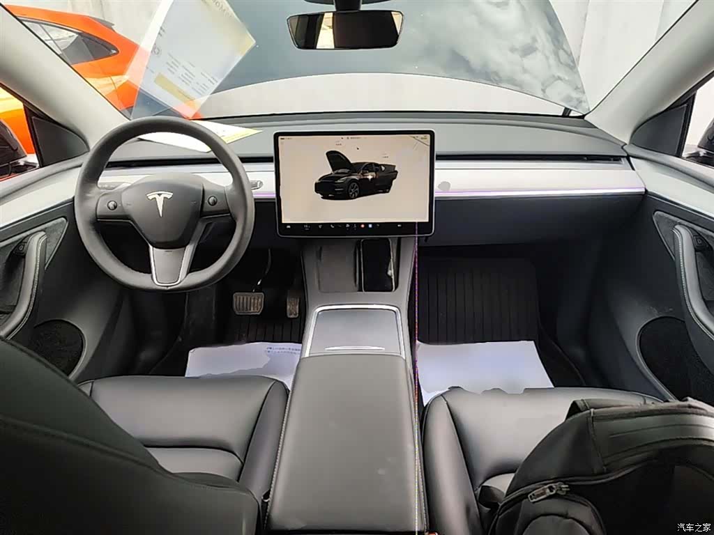 Tesla Model Y, 2024 10