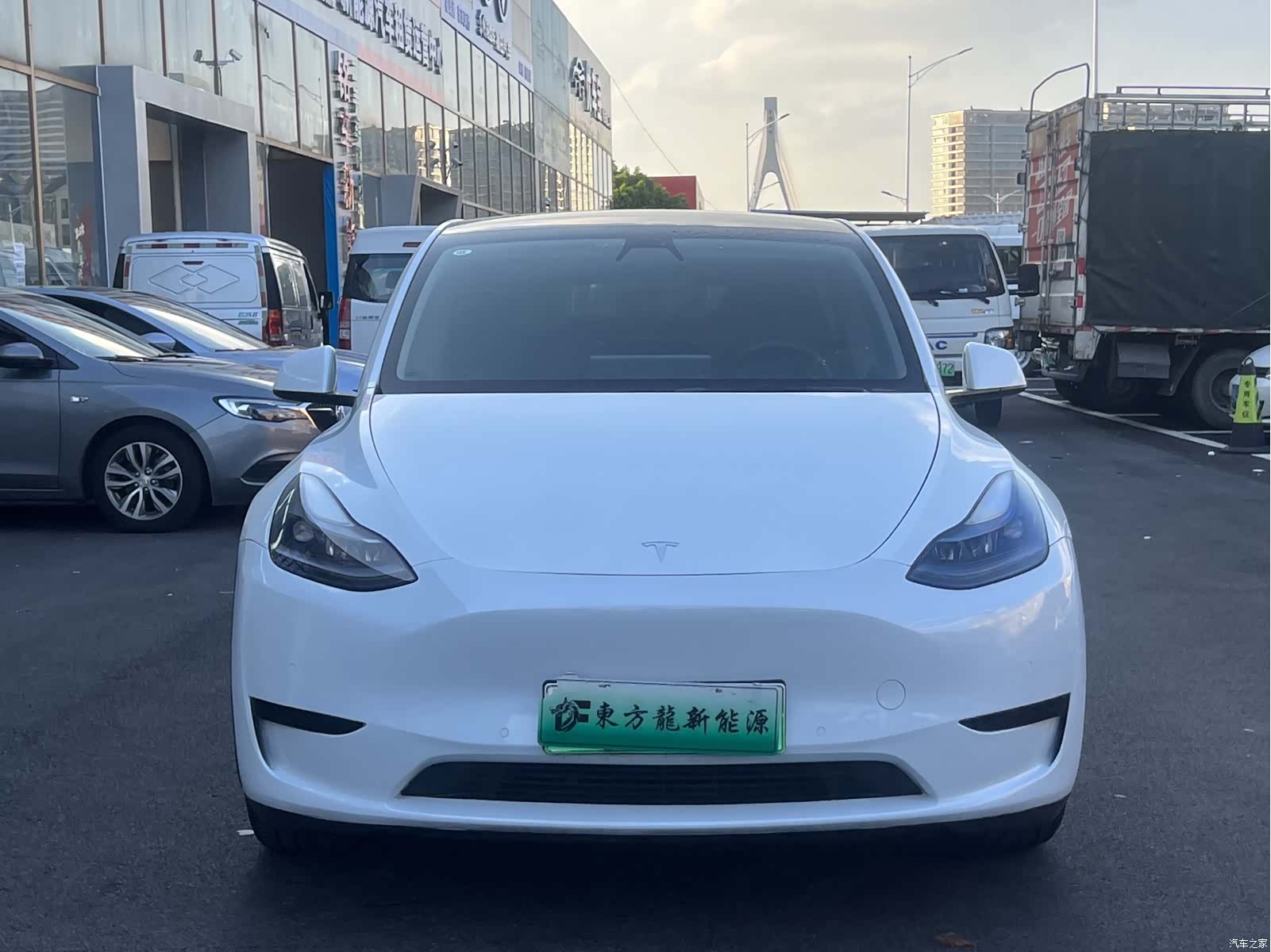 Tesla Model Y, 2023 25