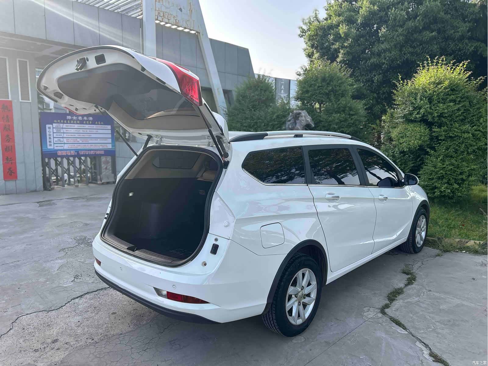Wuling 310W, 2018 19
