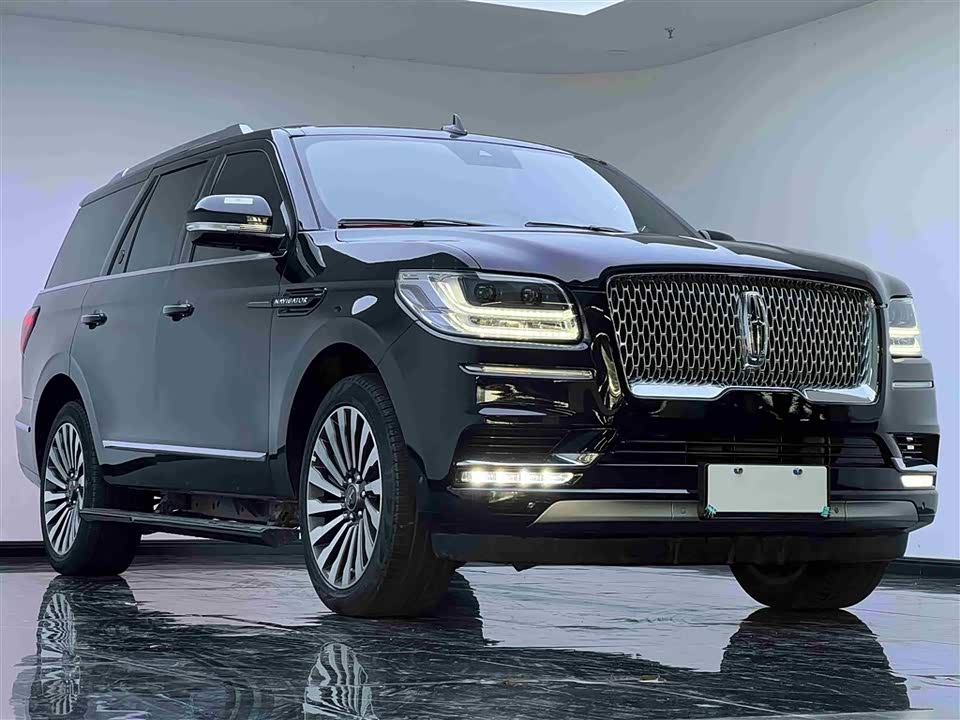 Lincoln Navigator