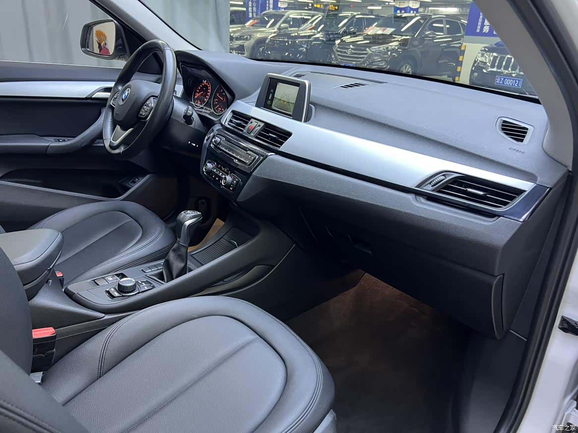 BMW X1, 2018 11