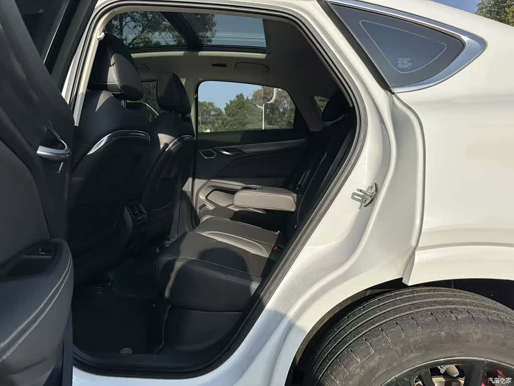 Geely Xingyue, 2021 13