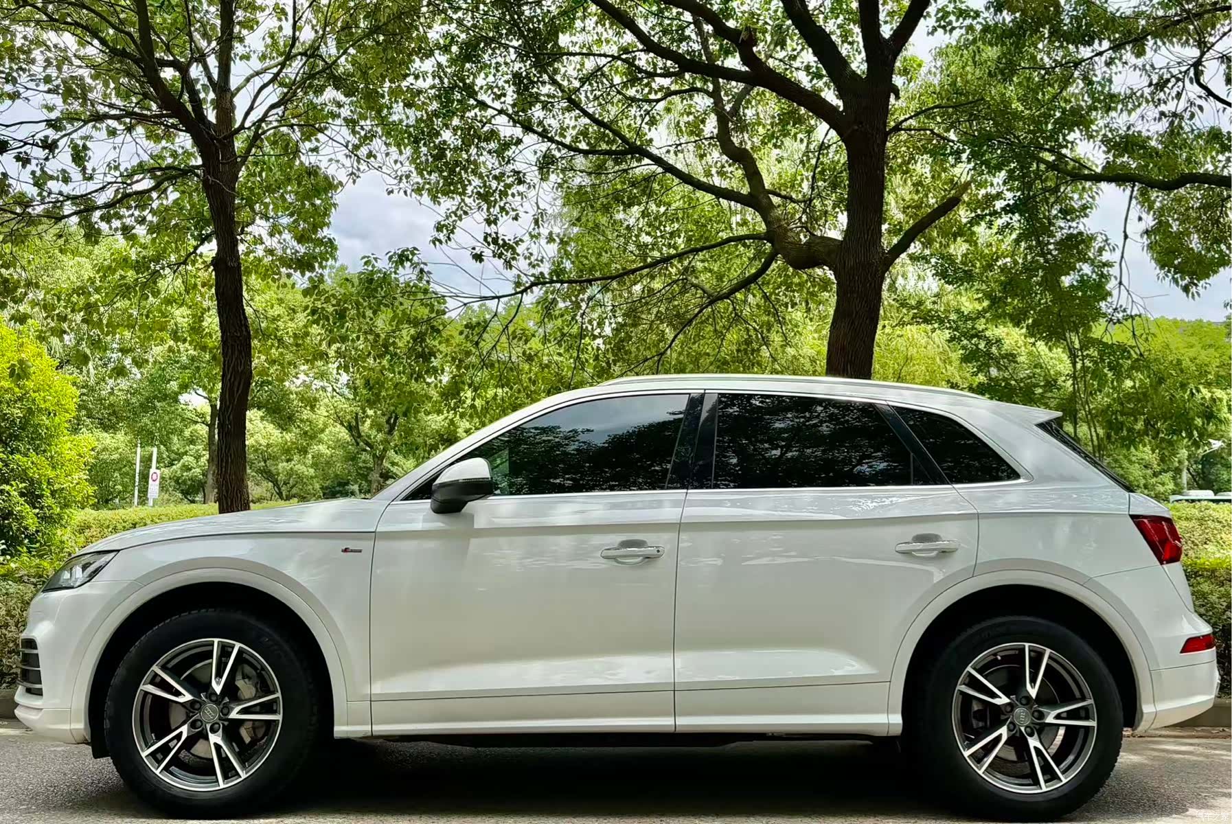 Audi Q5L, 2019 3