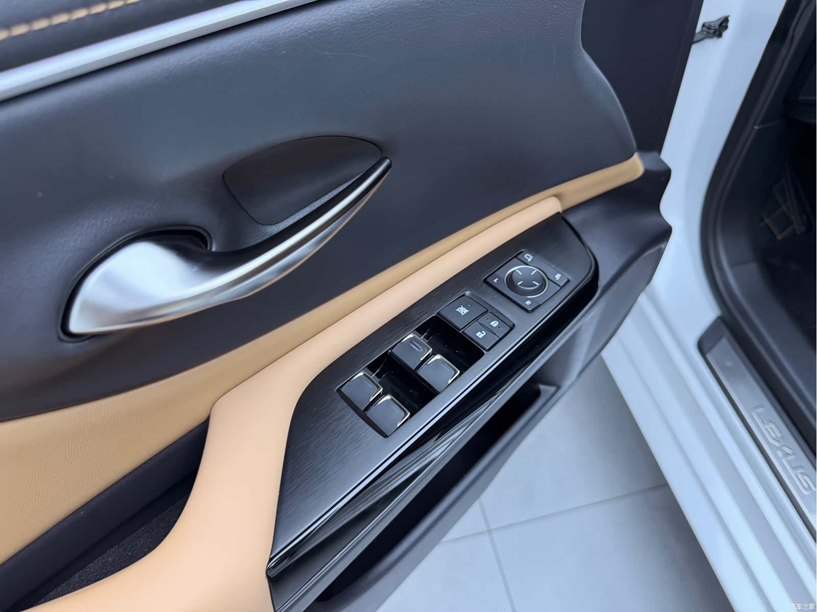 Lexus ES, 2024 14
