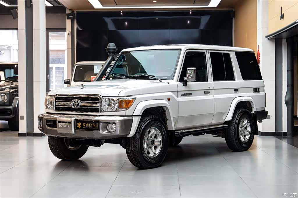 Toyota Land Cruiser, 2016 1