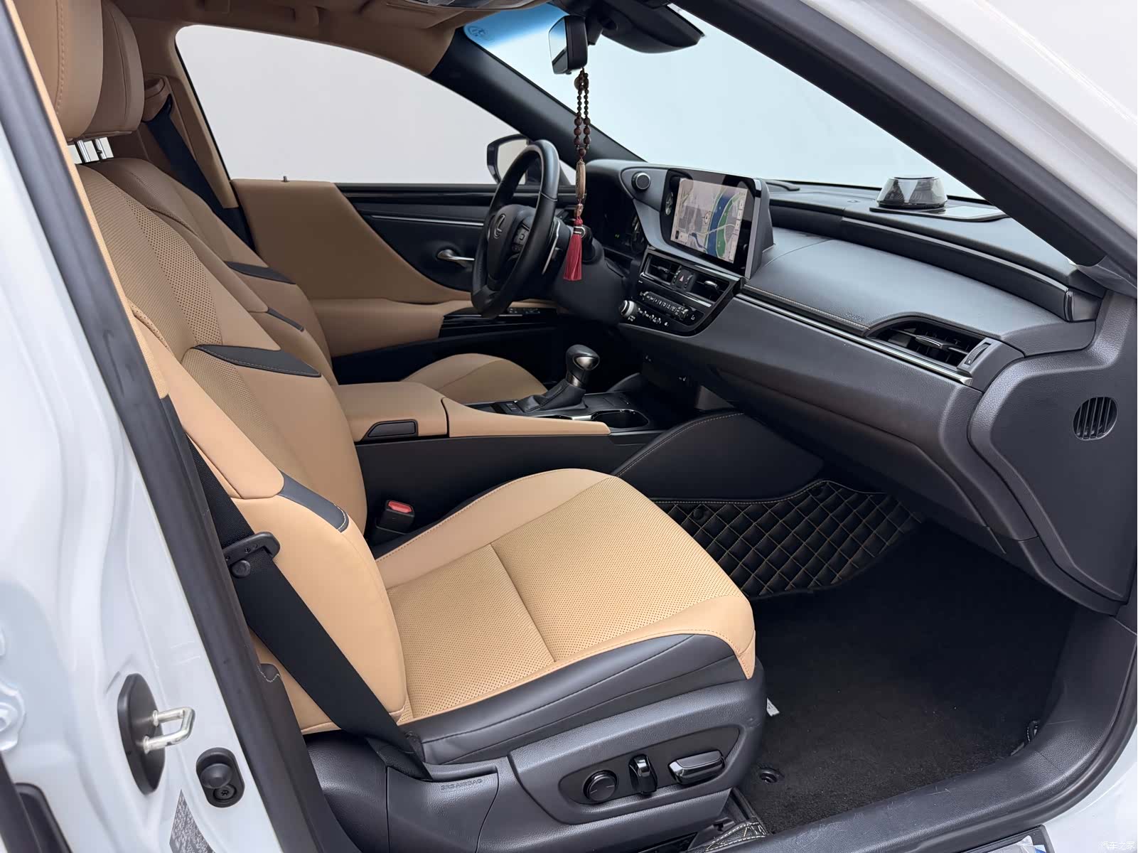 Lexus ES, 2024 22
