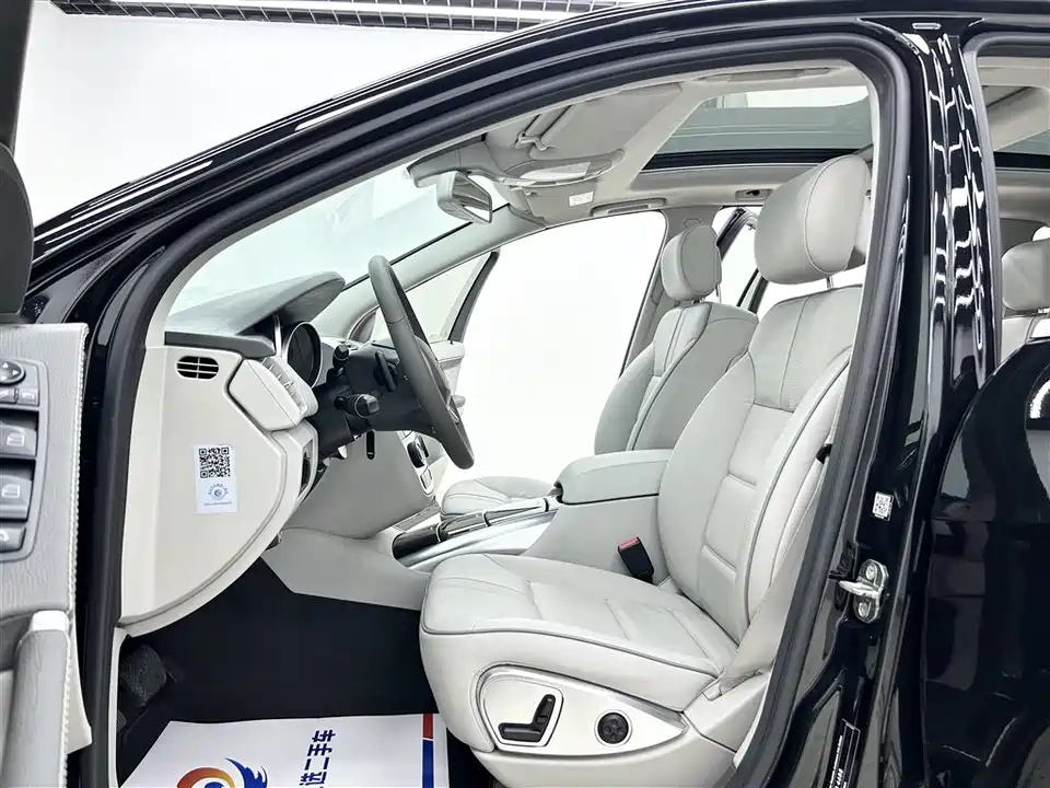 Mercedes-Benz R-class