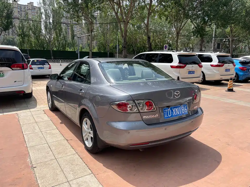 Mazda 6