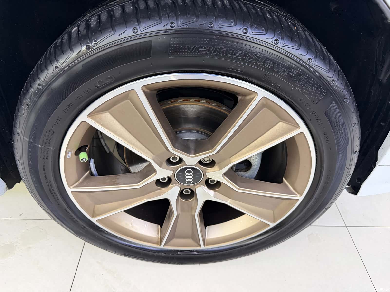 Audi Q2L, 2023 16
