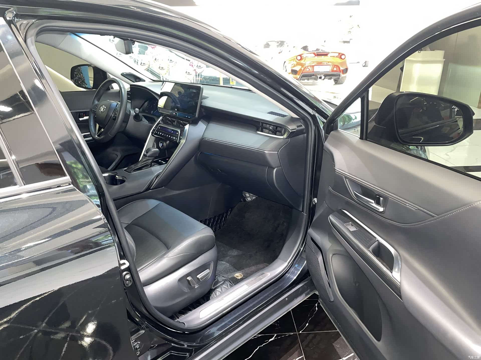Toyota Venza, 2023 11