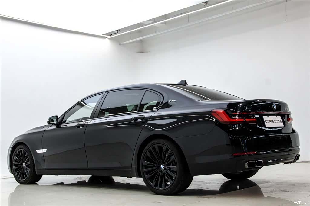 BMW 7 Series, 2013 4