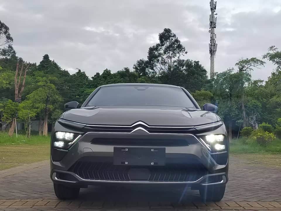 Citroen Versailles C5 X