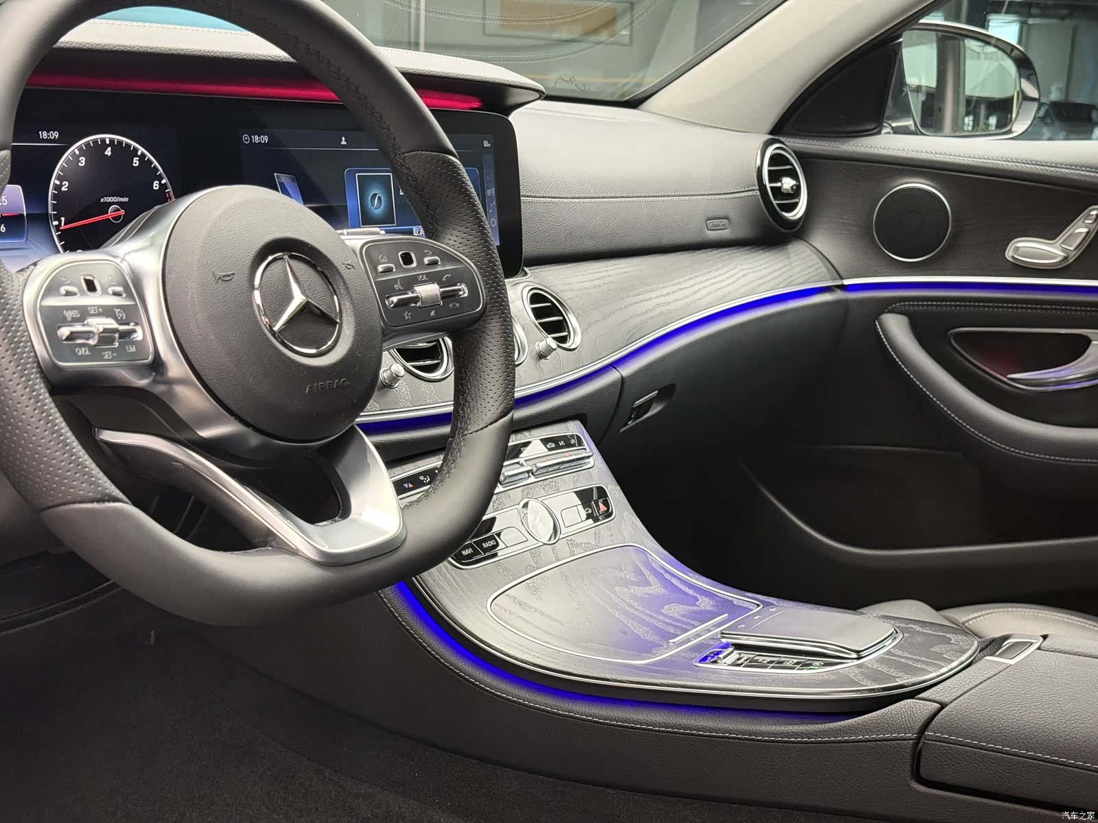 Mercedes-Benz E-Class, 2019 11