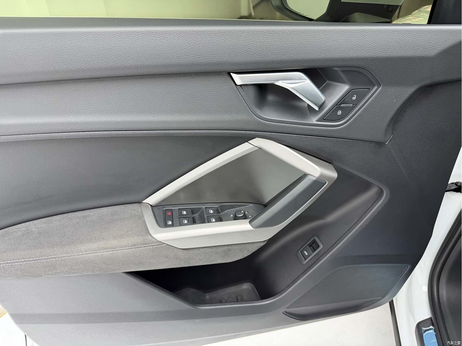 Audi Q3, 2022 12