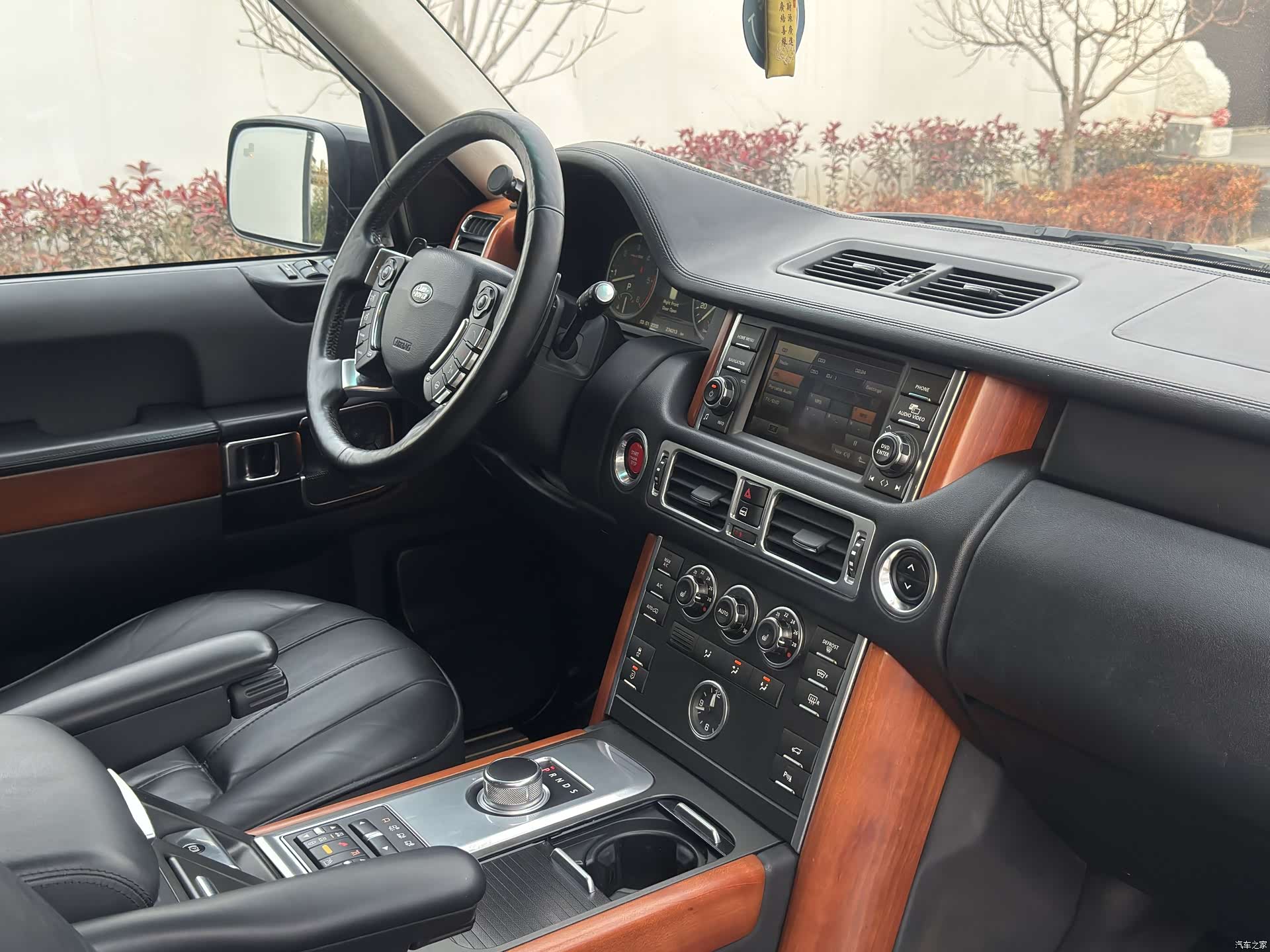 Land Rover Range Rover, 2012 8